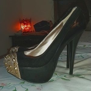 Qupid stiletto black and gold Rhine stones/spikes heels. Size 8 1/2